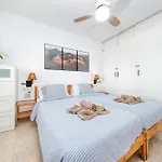 Hébergement de vacances Casa Rame - Beachfront, Amazing Seaview And Air-con By Lanzarote *